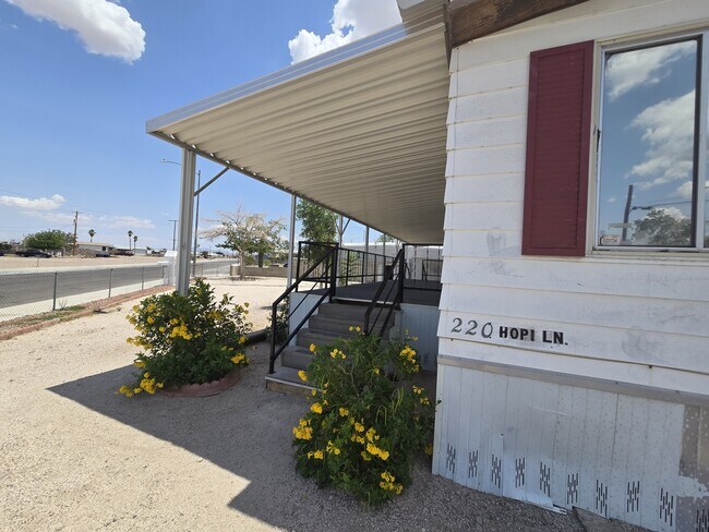 Foto del edificio - 220 Hopi Ln