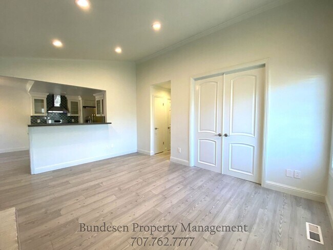 Foto del edificio - 1702 Algol Court Petaluma, CA 94954