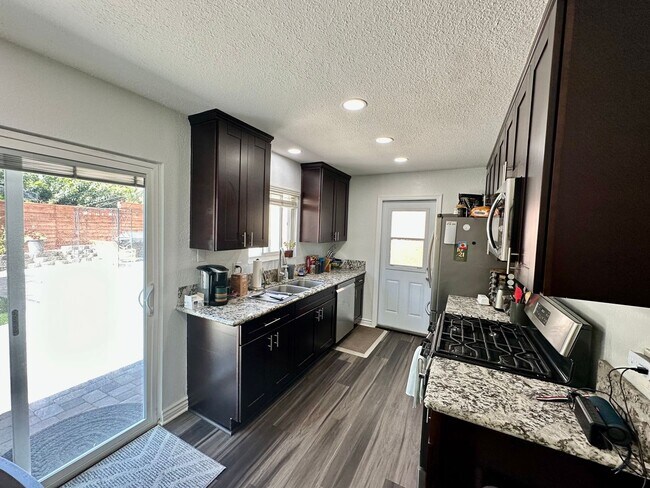Building Photo - Entertainers Dream Home With Lots of Chara...