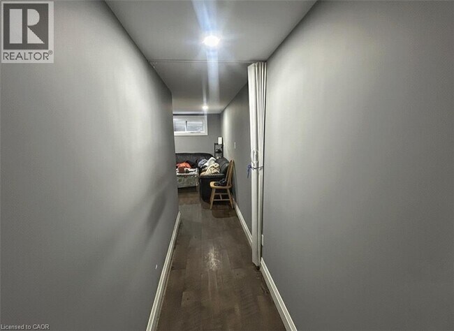 Building Photo - 47 Harber Ave