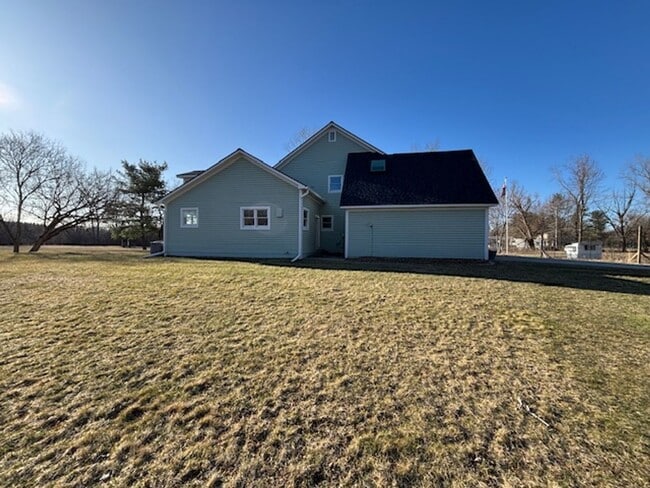 Photo - STUNNING HOME ON 5 ACRES AVAILABLE FOR LEASE!