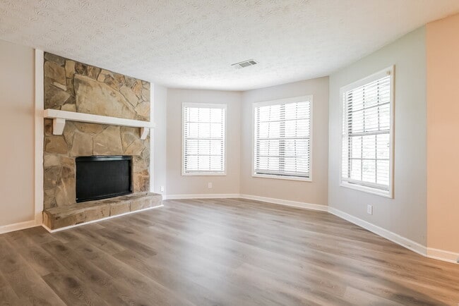 Building Photo - 2127 Atkinson Ln