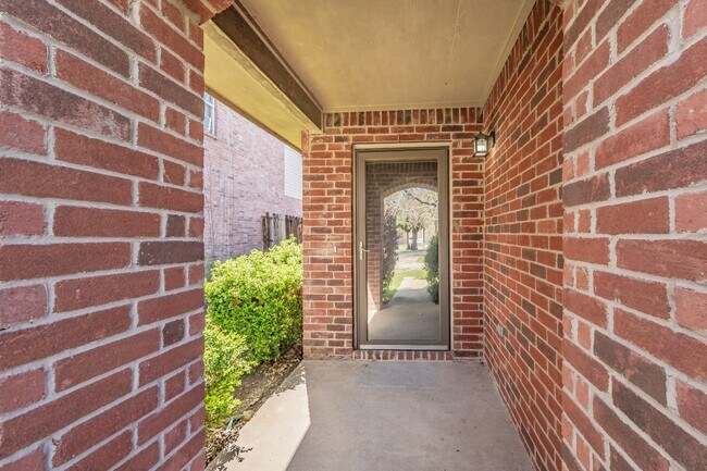 Foto del edificio - 25% OFF FIRST MONTH'S RENT WITH 12 MONTH LEASE! Lovely 3 bedroom, 2 bath home in Harriet Creek Ra...