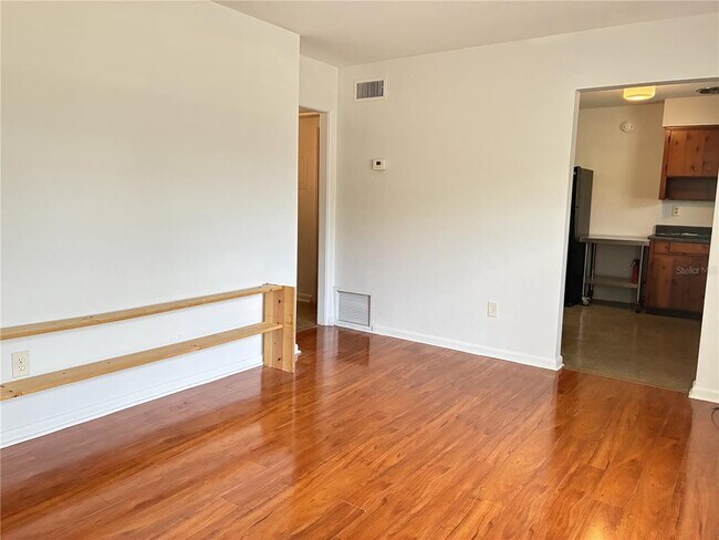 Foto del edificio - 2515 Formosa Ave