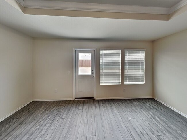 Photo - 16009 Rein Ave House