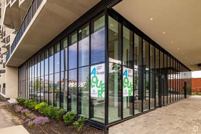 6585 Rue Durocher - Vivre 1