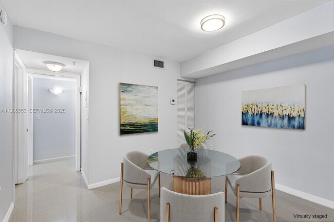 Foto del edificio - 4852 N State Rd 7