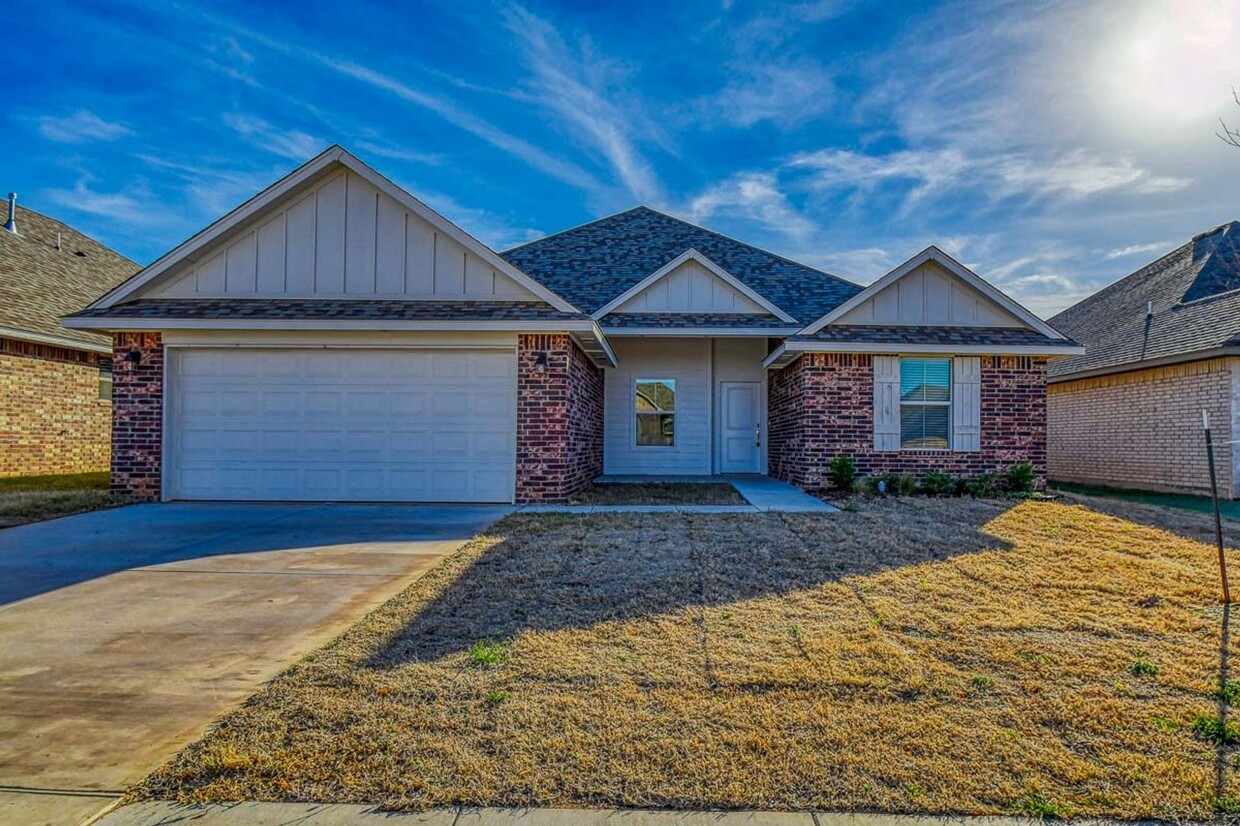 Foto principal - Four bedroom in Stone Lake!