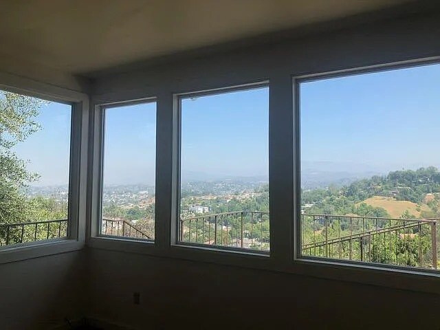 Foto del edificio - 2111 Hanscom Dr