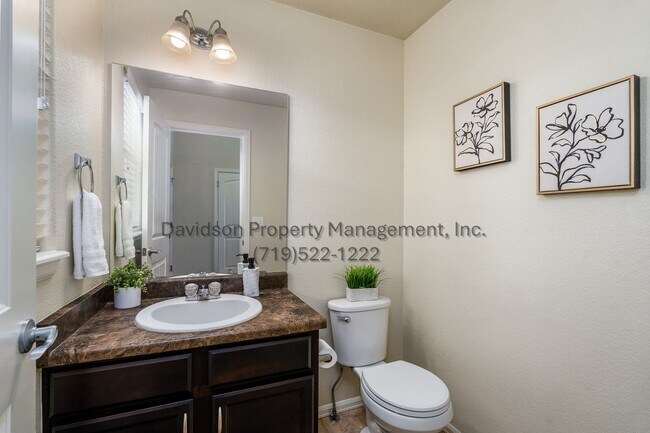 Foto del edificio - Gorgeous 4 Bedroom House in Lorson Ranch