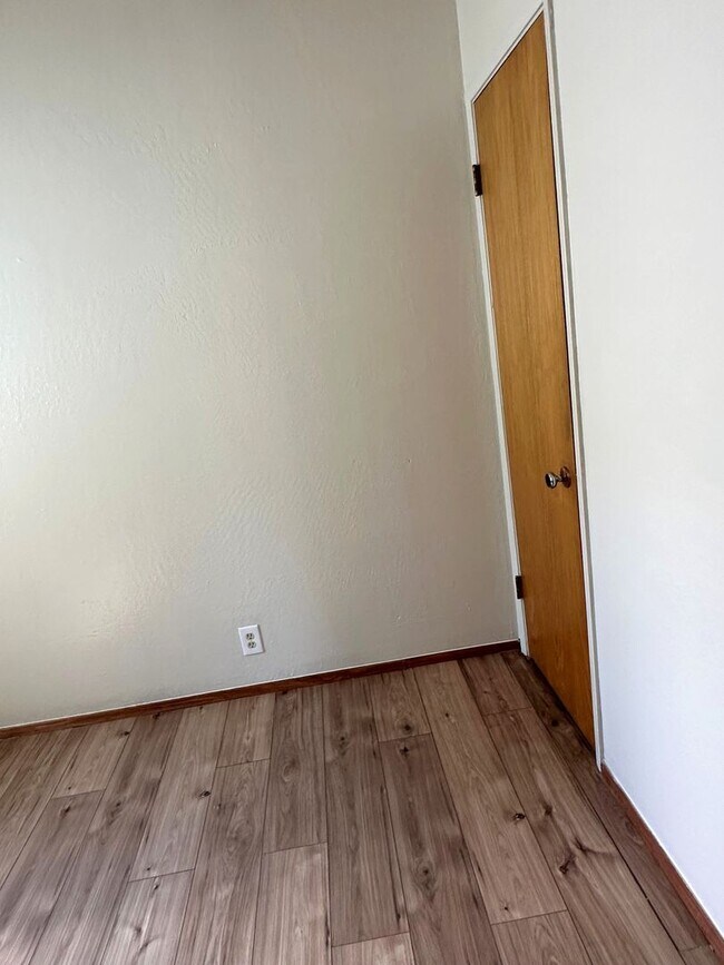 Foto del edificio - Cozy 1 Bedroom 1 bath, next to the police ...