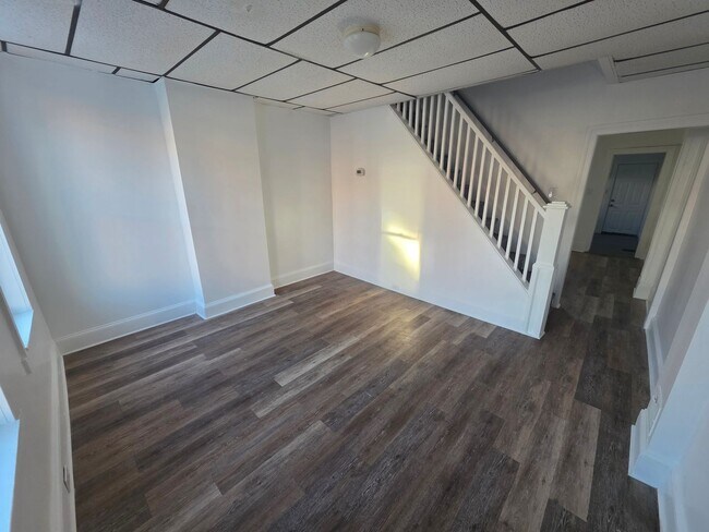 Foto del edificio - 1220 Lancaster Ave