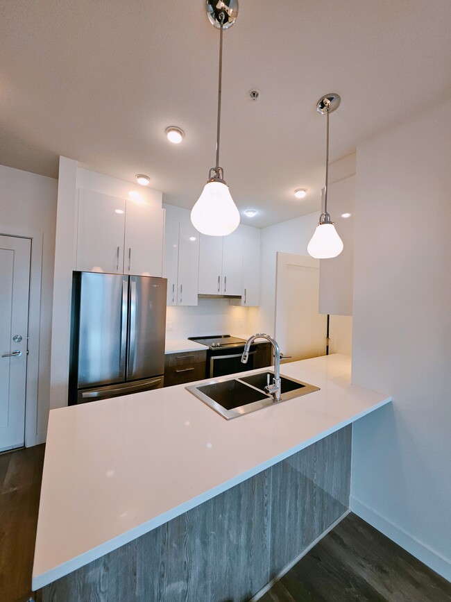 Building Photo - 20829 77A Av