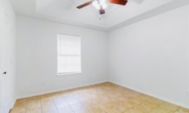 Foto del edificio - 241 E 19th St