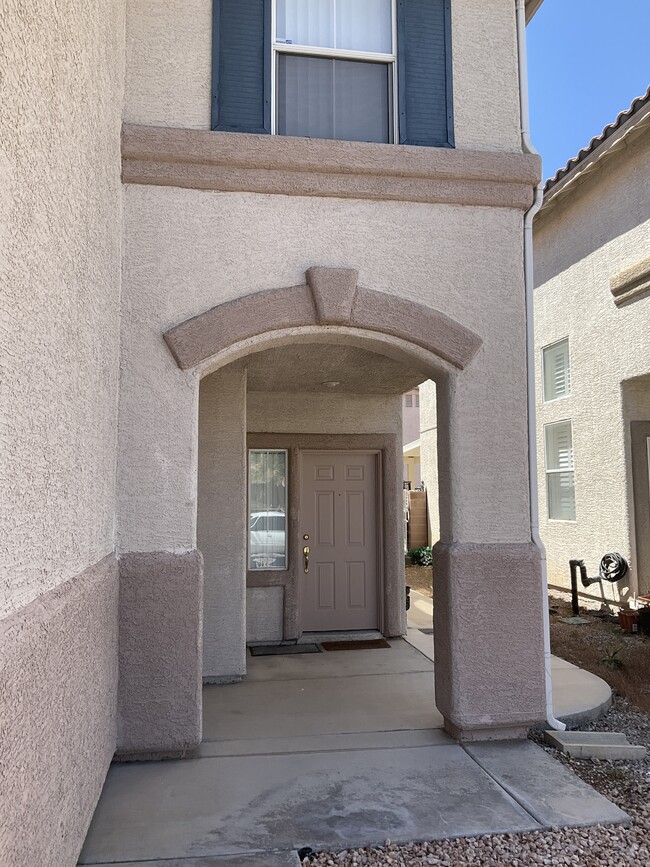 Building Photo - 9575 Windborne Ave