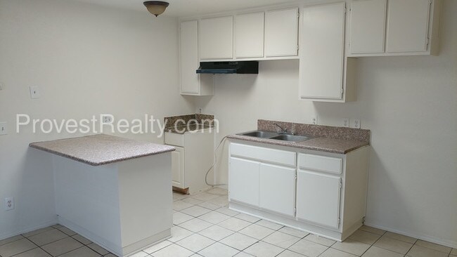 Foto del edificio - 18190 Larkspur Rd