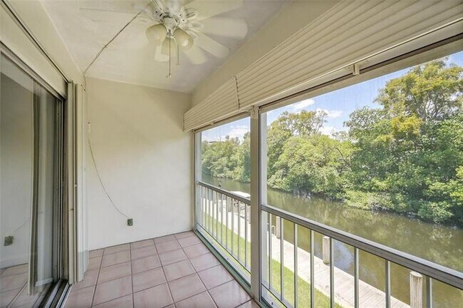 Foto del edificio - 1400 NE 55th St