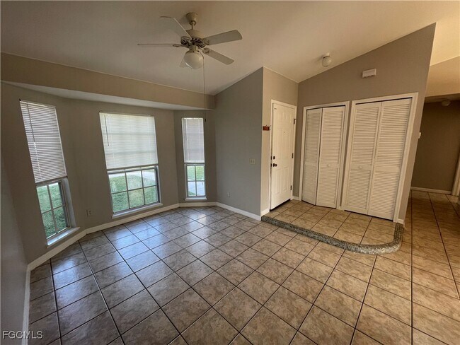 Foto del edificio - 1409 SW 11th Pl