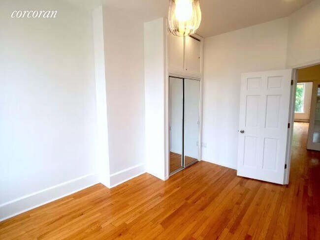 Building Photo - 3 Nassau Ave