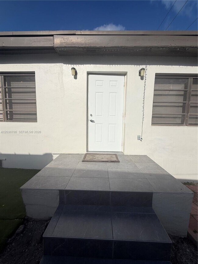 Building Photo - 4750 NW 5th St