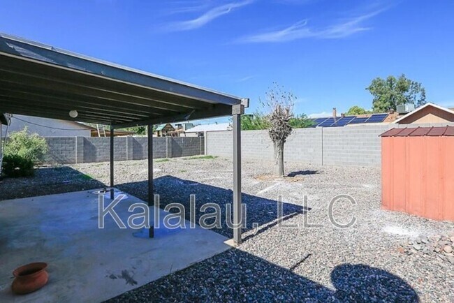 Foto del edificio - 3776 E Surrey Ave
