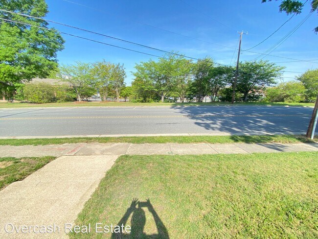 Building Photo - 3 br, 1 bath House - 113 South Ridge Avenue