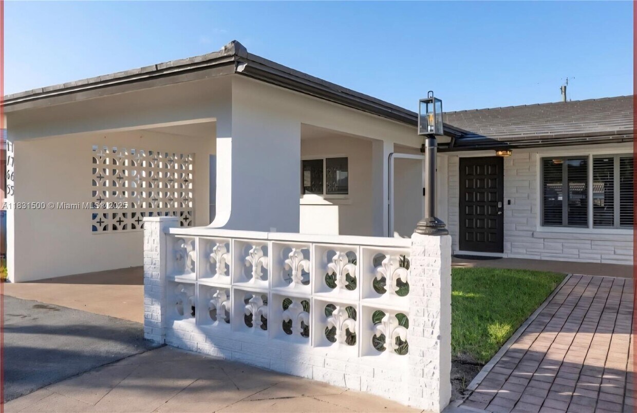Foto principal - 1765 NE 45th St