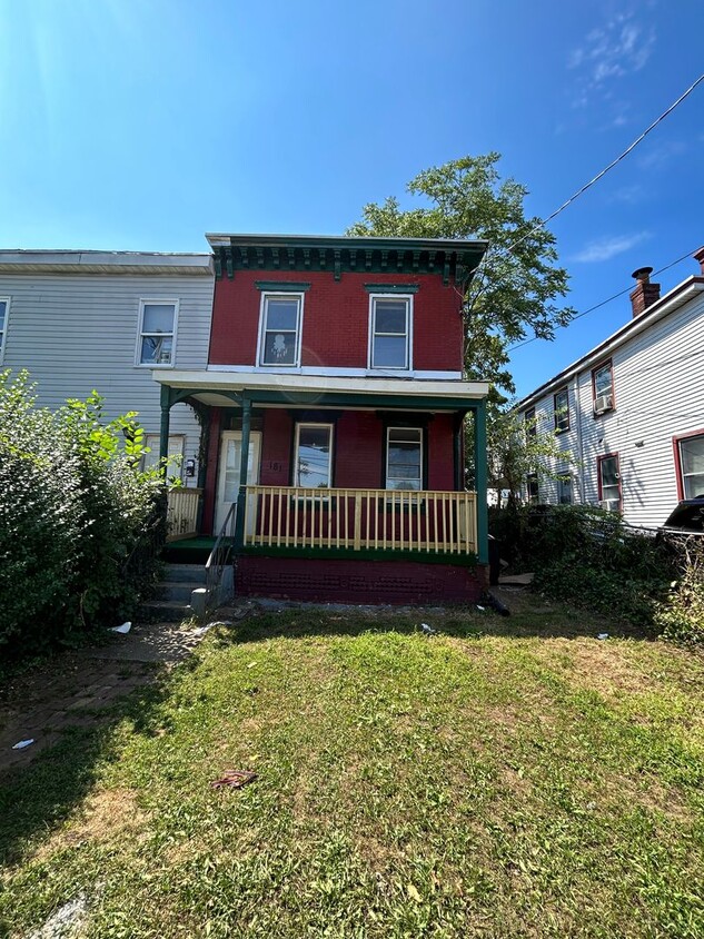 Primary Photo - 181 Pennington Ave