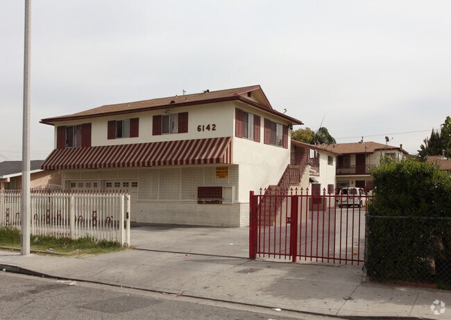 Foto del edificio - 6142 Palm Ave