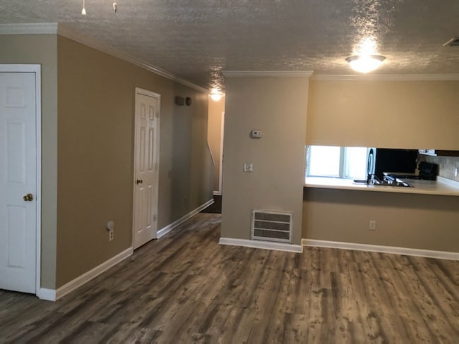 Building Photo - 6634 Meadow Rue Dr