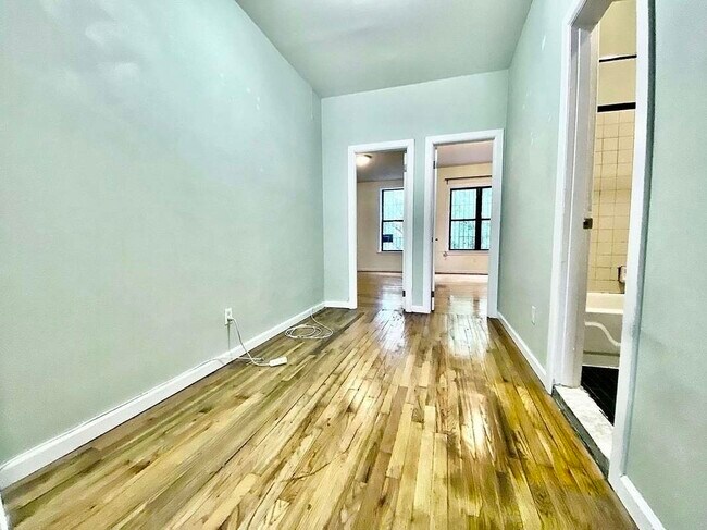 Foto del edificio - 851 Lincoln Pl