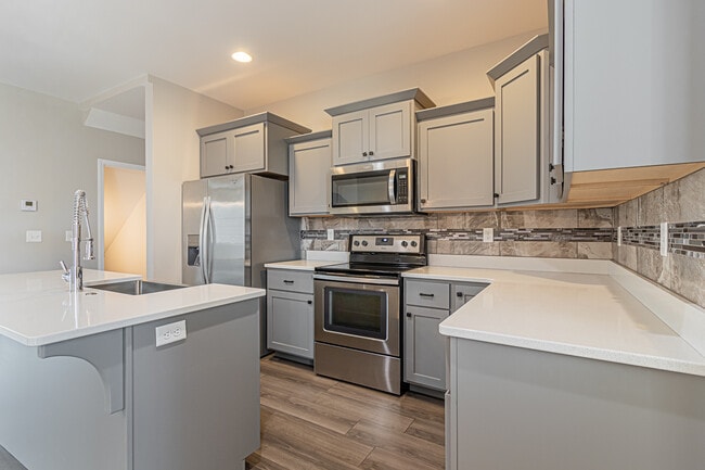 Building Photo - 3308 6th Way E