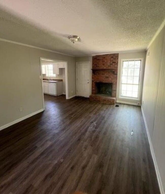 Building Photo - BELOW MARKET RENT!