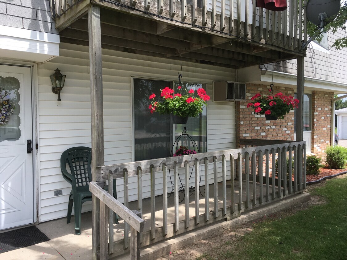 313 Humar St Unit 7, West Bend, WI 53095 Apartments West Bend, WI