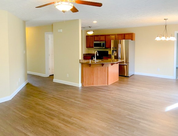 Building Photo - 2805 Silver Creek Loop
