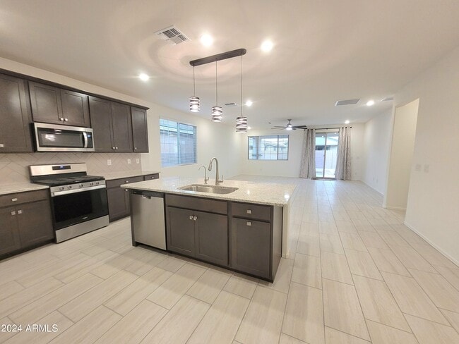 Building Photo - 21068 E Mockingbird Dr