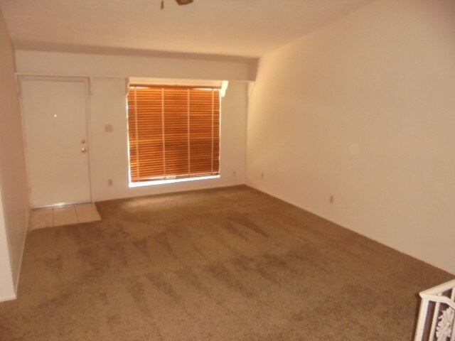 Foto del edificio - 5120 W Carol Ave