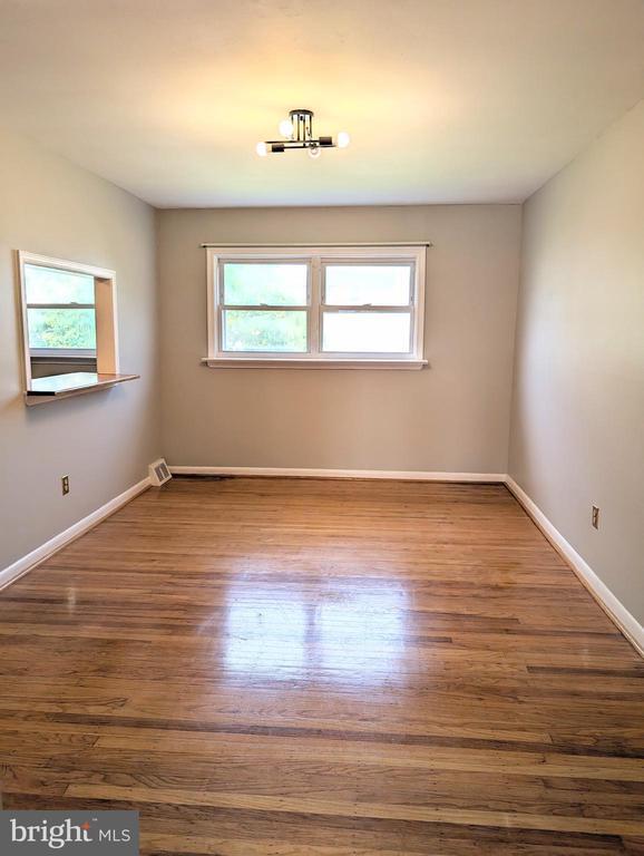 Building Photo - 3745 Westhampton Dr