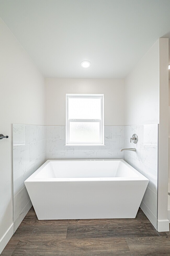 Foto del edificio - 2971 Huntshire Ave