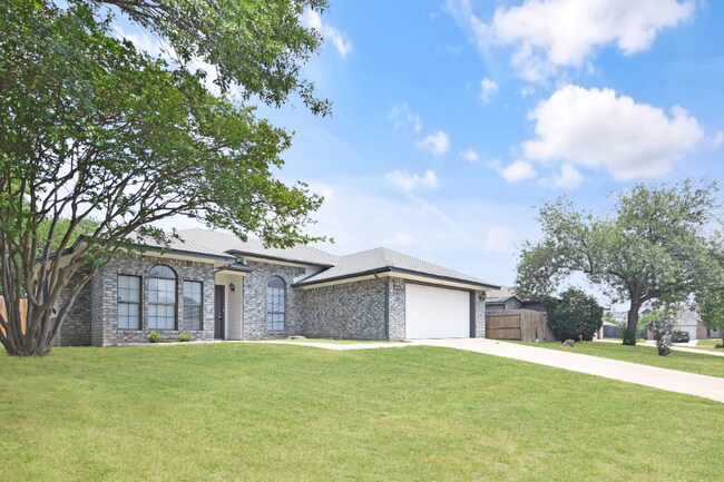 Building Photo - 5005 Greenlee Dr