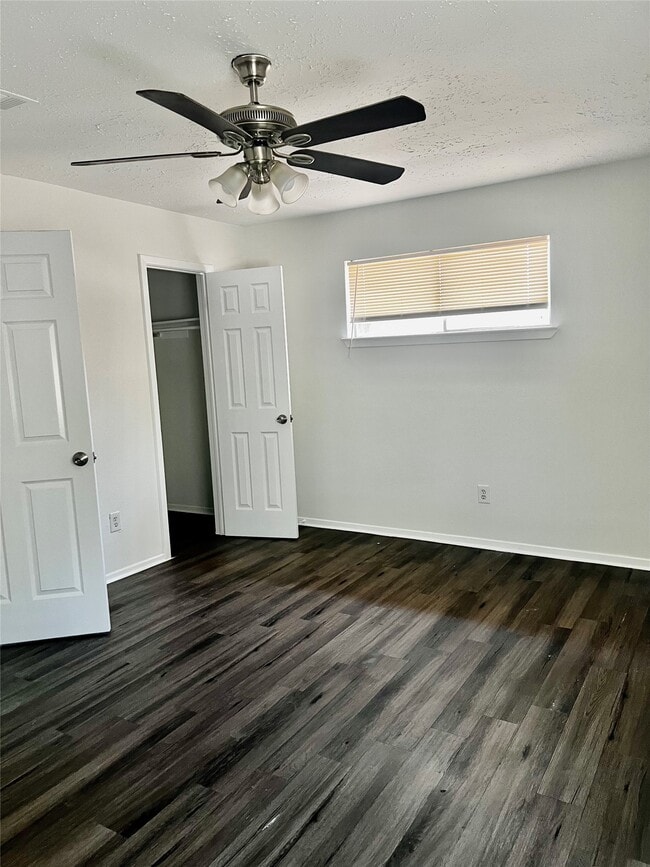 Building Photo - 2518 Ridge Hollow Dr