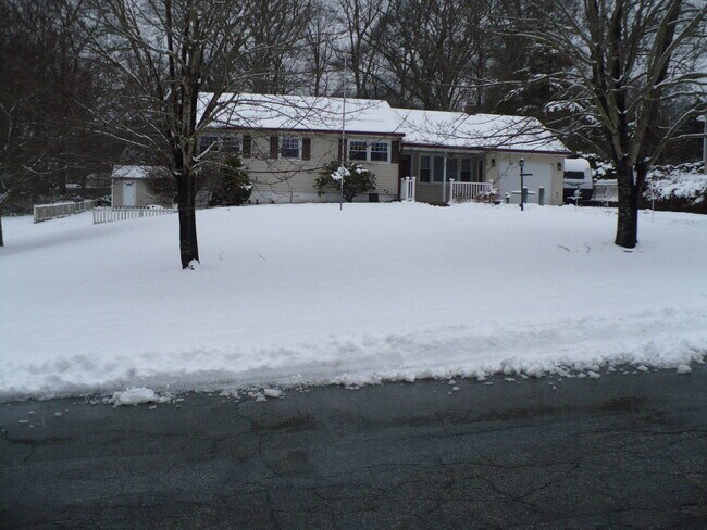 Building Photo - 30 Affeldt Dr