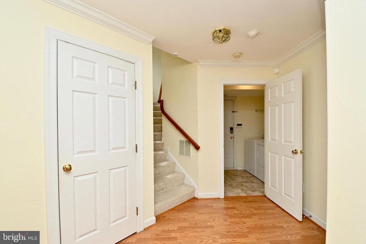 5817 Summers Grove Rd, Alexandria, VA 22304 Townhome Rentals in Alexandria VA