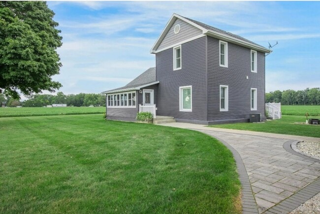 Building Photo - 2336 N 800 W