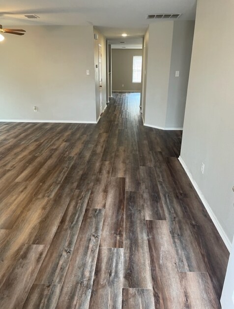 Building Photo - 9020 Garden Springs Dr
