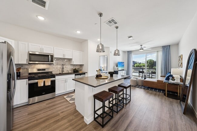 Building Photo - Fora Apartments