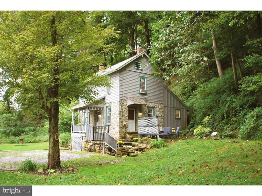 Primary Photo - 890 Bondsville Rd