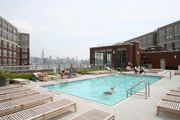 Foto del edificio - 1025 Maxwell Ln