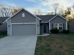 Building Photo - 3209 Jasmine Ct