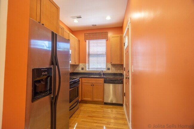 Foto del edificio - 1643 W Farwell Ave